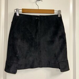 Chic Black Mini Skirt